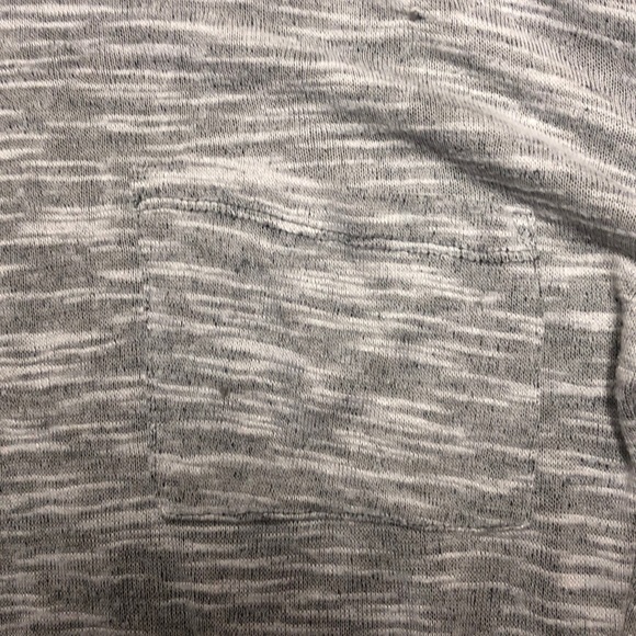 Grey shirt - Picture 3 of 4